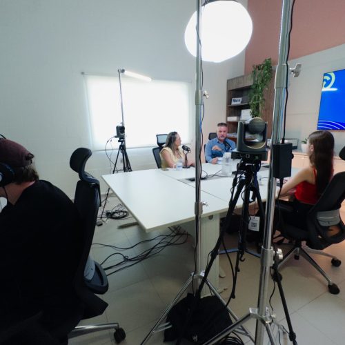 {"tint":-8.370613,"temperature":3500}